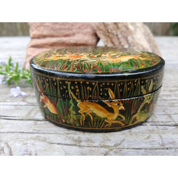 Vintage Kashmir Painted Jewelry Box, India Folk Art Collectable - Picture 6 of 10